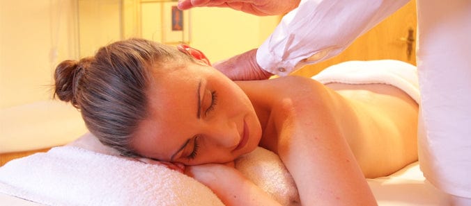 Best Spas in Singapore for a Relaxing Oil Massage Experience