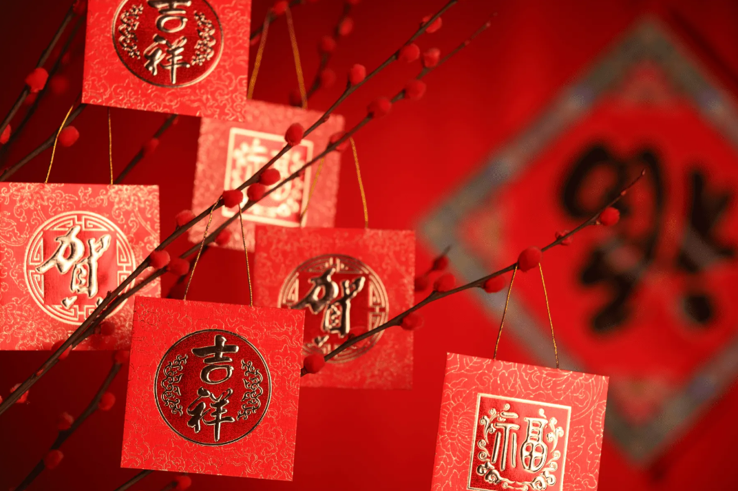 Welcome Prosperity: How Aromatherapy and Spring Cleaning Bring Good Fortune This Chinese New Year