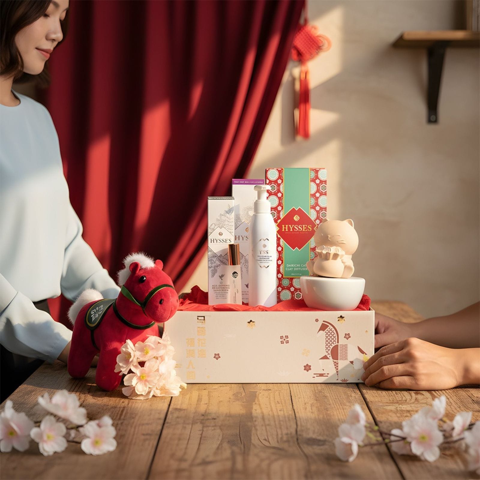 Hysses Official Gifts Blooming Harmony Hamper